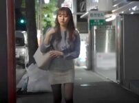 エロ漫画 同人 レビュー 天鹿 | ソフトでパワフルな女の子の家を訪ねると、美乳を揉み、クリトリスを弄り、クンニをする......。【エロ動画 天鹿】