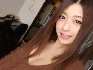 【無料 エロ動画】韓国の女性アーティストがグラビアモデル以上のナイスバディ！素人ナンパ作品