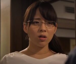 【無料 おためし エロ動画】【ながえスタイル×メガネ】メガネをかけた豊満な美魔女が濃厚なセックスに狂う！ 【エロドラマ】
