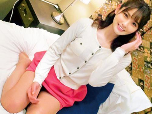 【無料 おためし エロ動画】<素人ナンパ動画＞「素股は嫌だ...挿入して欲しい///」女子アナがテレビ局前でナンパしてゴム無しで中出し＜芸能人＞。