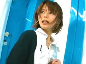 MM×ナース】チンポと手コキをされ、狂う！SSS級美少女！【天鹿】