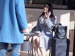 力島あい〚美人妻が夫の真横で見知らぬ男に美乳を吸われ手コキでイキまくる★濃厚キスとねっとりフェラで立ちバックピストン【天鹿】