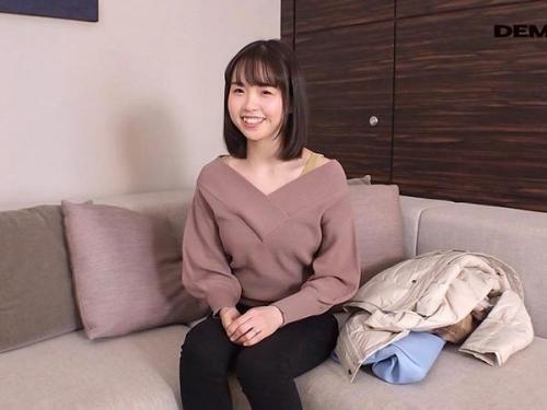 【人妻】脱いだら隠れ色白巨乳だったとは思えない33歳の可愛い奥様！夫に内緒でavデビュー決意！【天鹿】