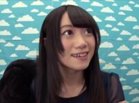 エロ漫画 同人 レビュー 天鹿 | 隣の部屋のベランダを覗くと......まさか美脚の女の子がパンツを下ろしてオナニーしているとは思わなかった！【エロ動画 天鹿】
