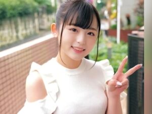 可愛い顔してハンサムな19歳の少女、萌香がキスをしながら生ハメされる！【天鹿】