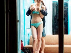 〚逆転マジックミラー号〛ビキニ姿の素人娘は外から覗かれているとも知らず、乳首やクリを弄られて悶えまくる。【エロ動画 天鹿】