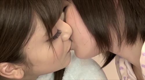 mikoは「キスしませんか？」と言いました。そして二人はキスをする。その後、美子はヒカリのことを考えて最近一人でセックスしていると告白し、芽衣子はヒカです！【天鹿】