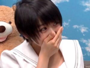 【マジックミラー号】若者の悩みは尽きない！ ?セックスをよく知らないjkを鬼畜快楽チンポで強制アクメ【天鹿】