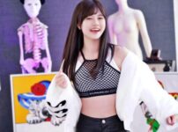 エロ漫画 同人 レビュー 天鹿 | ビキニ美女をGETしたら、美巨乳を揉みしだき、窒息マッサージ♥ ♥アソコが濡れてきたら、挿入して本番H【エロ動画 天鹿】