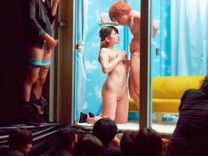 セックスを見られると興奮して絶頂しちゃうたわわなおっぱいの清楚系女子♡ 逆さMMでクラスメイトの視線を感じて羞恥オーガズム。【エロ動画 天鹿】