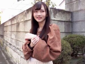 素人ナンパ】。］番組を真似て素人美少女の家に来た彼は、美乳を揉みしだき、手でイカせた☆☆ 勃起した乳首をしゃぶりながらフェラチオをし、騎乗位で貫いた【エロ動画 天鹿】