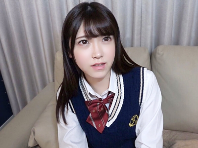 黒髪の美人JK...。制服姿でセックス撮影を楽しみ、全身を攻められ喘ぎ狂う！【エロ動画 天鹿】