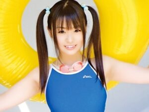 スクール水着〚口裂け女子がスクール水着を捲られ、美乳を揉みしだかれ、手マンでザーメンをかけられる☆☆☆ご奉仕フェラで濡れ濡れのマンコにザーメンをぶちまけられる！【エロ動画 天鹿】