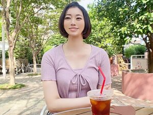 黒髪ショートの長身豊満マゾ妻！旦那公認ハメ撮り！彼女は下ネタを言い続け、他人のペニスに顔をかけながらイキ狂います！【エロ動画 天鹿】