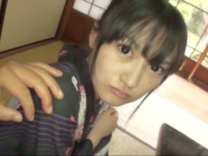 ＜近親相姦＞継娘のピンク色の縦筋をトロトロになるまで弄び続け背徳セックス！汚水で濡れた穴に凶悪な棒が挿入される【エロ動画 天鹿】