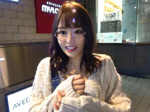 素人ナンパ師：笑顔がキュートな女の子のアソコは、誰よりも吹いている！【エロ動画 天鹿】