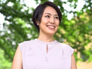 〚人妻×桃山ちとせ〛四十路の超美熟女妻がAV体験で美巨乳を揉まれ指マンで絶頂☆☆他人のチンコをねっとりフェラして剛毛マンコに挿入【エロ動画 天鹿】