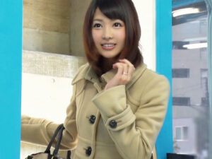 【マジックミラー号】美人妻が純真な童貞君にとても優しくしてくれました。 「先に私がイッても？」硬くなったチンポをほぐす最高の卒業式【エロ動画 天鹿】