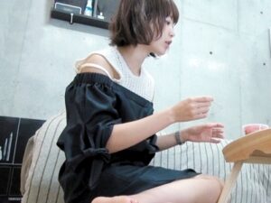 22歳のスリムな白人美乳素人をカメラの前で誘惑して乳首舐めやクンニ♫ご奉仕フェラで激しくハメまくる💢秘匿💢のお口💢のH動画です。【エロ動画 天鹿】