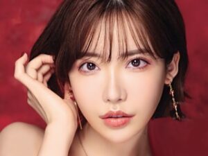 深田映美さん：立ちバックも騎乗位も大喜びで快楽に溺れる、淫臭漂うエロ顔美女！【エロ動画 天鹿】