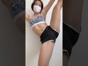 きまぐれY字バランス🐱　#筋トレ女子 #cat #music