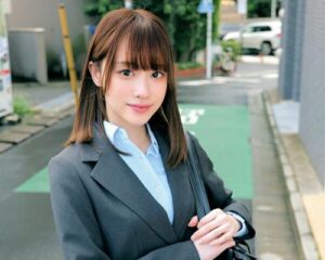 素人ナンパ師：仕事帰りのOLにロリ童顔で声をかけたら、エロマンコとパンスト姿だった！<赤面少女【エロ動画 天鹿】