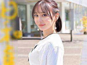 <素人企画>美人妻！清楚系ビッチなエロ妻が他人のチ○ポを潮吹きフェラして下着姿で不倫セックス！【エロ動画 天鹿】