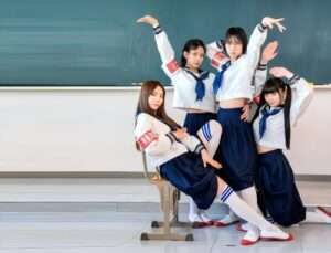 新設校の風紀委員長が進学校の秩序を取り締まる!新設校の風紀委員長が進学校の秩序を取り締まる！？【エロ動画 天鹿】