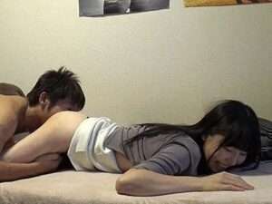 素人ナンパ】。］スレンダー美少女が犯される部屋！スレンダーボディでチンポに跨り、腰を振り、キュートな顔にスプレーをかけられる！【エロ動画 天鹿】