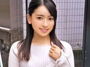 子育てに頑張る美人ママを人妻がナンパ！ロングスカートの中で蒸れたアナル臭をチェック！巨尻を突き出すオバサンに勝手に挿入H!【エロ動画 天鹿】