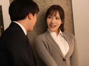 彼氏持ちでお酒に弱い女の子が、食事会で飲み過ぎて酩酊状態に…。先輩は介抱と称して彼女を家に連れ帰り、寝込みを襲って凌辱する。【エロ動画 天鹿】