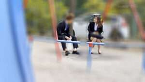 デートしていた社会人カップルを催●ガスで●らせNTR