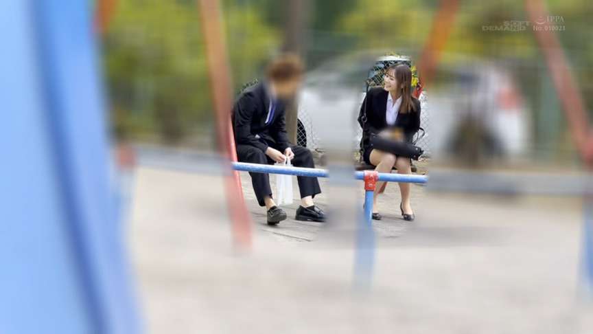 デートしていた社会人カップルを催●ガスで●らせNTR