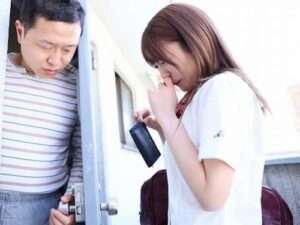 JKレイプ：リストラされた隣人に犯された女子高生…。優しくしてくれたおじさんに無理やりチ○ポをねじ込まれ、監禁されて生ハメ…。【エロ動画 天鹿】