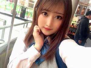 奏音（かのん）：IDOLクラスの制服JKがSNSに登場し、小ぶりな美乳を揉みしだきながらマンコにクンニして、亀頭を舐めたりしゃぶったりして愛し合った後、激しくハメまくる！【エロ動画 天鹿】