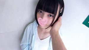 【新作 エロ動画】[髪もふさふさしていない小さな女の子）。【DUGA】