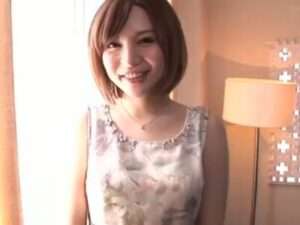 「あぁ…もっと奥に…」色白スレンダーお姉さんが爆イキ！騎乗位で腰を振り生チンポを誘惑【エロ動画 天鹿】