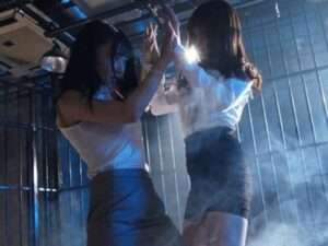 レズビアン］女性捜査官が捕まった！女性が取り調べにやってきた！いつもと違う捜査官の取り調べプレイにチンコ爆発！【エロ動画 天鹿】