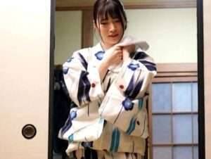 人妻NTR：バイト先の温泉旅行で…。清楚な人妻が同僚に次々と犯され中出しされ続ける!夫にイカされない妻がメス豚に犯される！【エロ動画 天鹿】