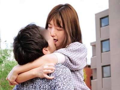 素人美女が濃厚なプレイと濃厚なキスを堪能し、最後は昇天する！【エロ動画 天鹿】