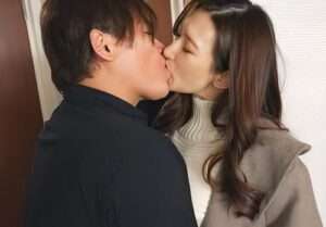 清楚な外見とは裏腹に、プロポーション抜群のアラサー人妻で、セックスには貪欲！【エロ動画 天鹿】