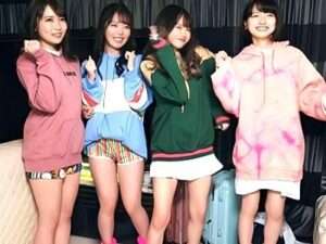 【ハーレム逆レイプ】「誰とやりたい？」痴女ギャル4人がM男を焦らし水着姿で手コキで潮吹きさせて中出し【主観エロ動画】【エロ動画 天鹿】