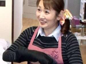 【熟女の淫らな本性】五十路の美魔女の生々しいセックスを隠し撮り！母乳を吹き出す熟れた身体は中出しでぐちゃぐちゃ♡禁断の性奉仕を覗き見！【エロ動画 天鹿】