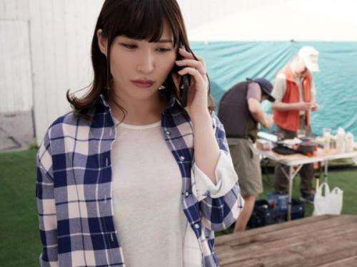 ハメられた美人妻町内会の合宿に一人で参加した女性は、その美巨乳を中年のキモオヤジたちに狙われ、無理やり輪姦されてしまう！【エロ動画 天鹿】