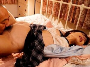 JKレイプ】。］母親の再婚相手に毎晩犯される美少女…。無理矢理チンポをねじ込まれ、抵抗しながらも身体が反応し感じてしまう…。【エロ動画 天鹿】