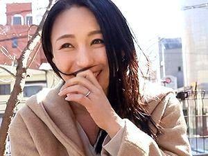 素人】40歳人妻熟女がAV出演＆ハメ撮り！エロモードの欲求不満妻が他の男のチンポをしゃぶり、騎乗位で不倫セックス！【エロ動画 天鹿】