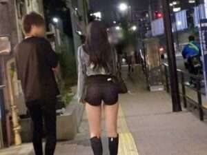 初撮影。失禁エロカワイイ23歳シロウト娘が激しい飛沫放尿プレイ、ブーツ着用ファックで結合するセックス動画！【エロ動画 天鹿】