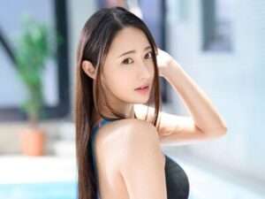 水着美少女の淫らな興奮：”もっとちょうだい…もっとちょうだい…”ロッカールームでチンコを求めまくる水着ギャル！顔射されてもまだ物足りない！チンポを味わい尽くすスケベな彼女の淫らなプレイに興奮せずにはいられない！【エロ動画 天鹿】