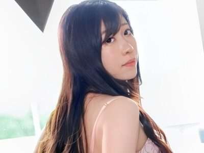 美尻の30歳人妻が淫らに目覚める！手コキとクンニでびしょ濡れになり、騎乗位で腰を振るエロい姿に興奮する。【エロ動画 天鹿】