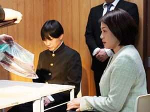 息子の不適切な行動で学校に呼び出された既婚女性、妻は進学のため必然的に教師と接触、その結果の激しさに驚く！【エロ動画 天鹿】